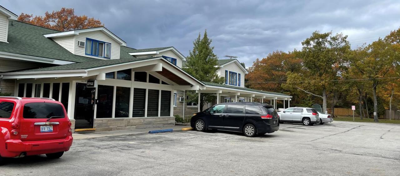 Camp Inn Lodge Oscoda Buitenkant foto