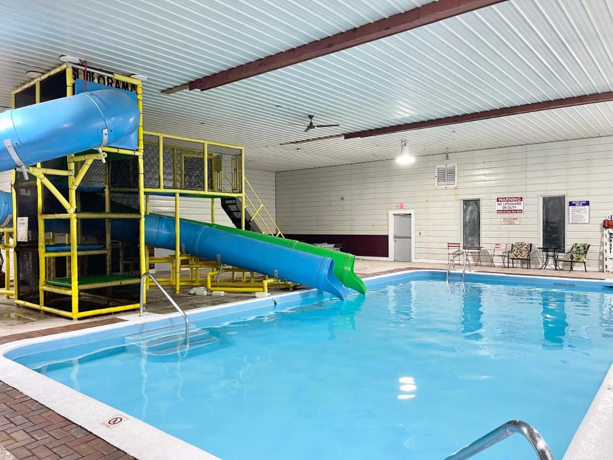 Camp Inn Lodge Oscoda Buitenkant foto