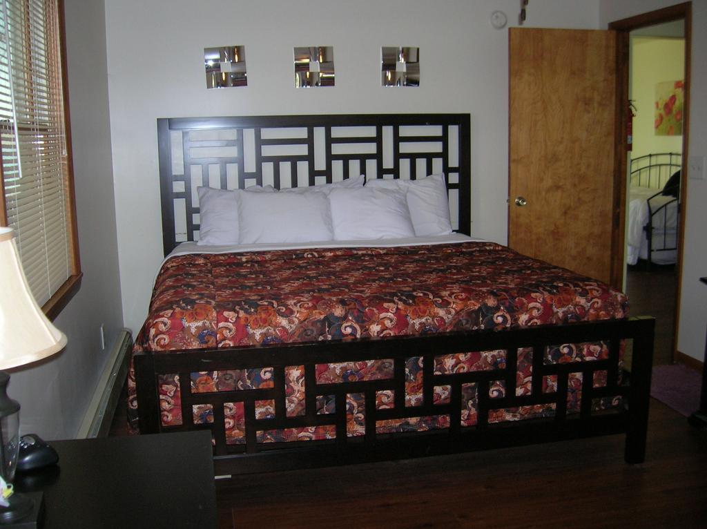 Camp Inn Lodge Oscoda Kamer foto