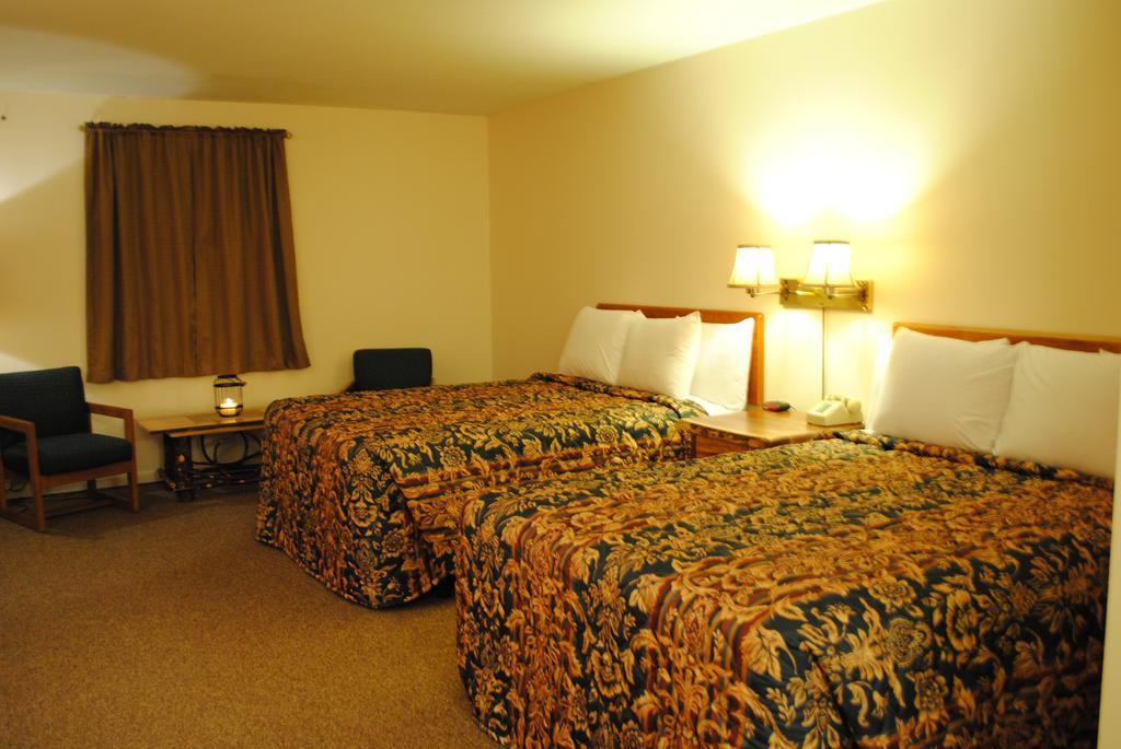 Camp Inn Lodge Oscoda Kamer foto