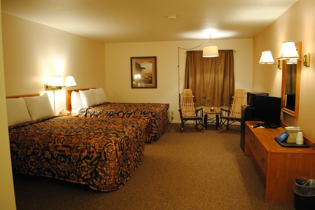 Camp Inn Lodge Oscoda Buitenkant foto